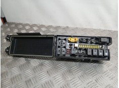 Recambio de caja reles / fusibles para jeep gr. cherokee (wh) laredo referencia OEM IAM 04692167AB  0001132794