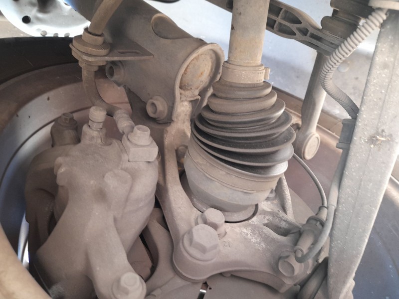 Recambio de mangueta delantera derecha para chevrolet cruze hatchback (j305) 2.0 cdi referencia OEM IAM 13319483  