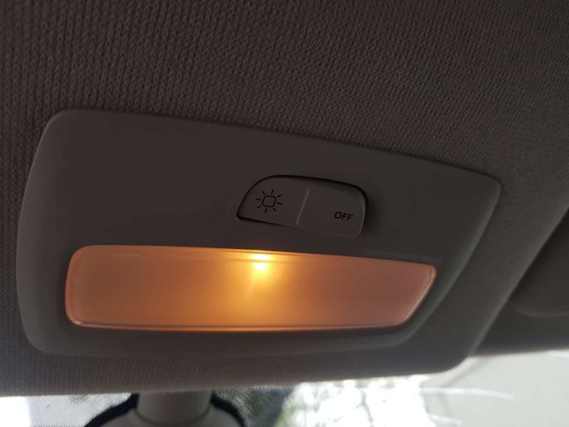 Recambio de luz interior para dacia sandero stepway referencia OEM IAM 264307167R  