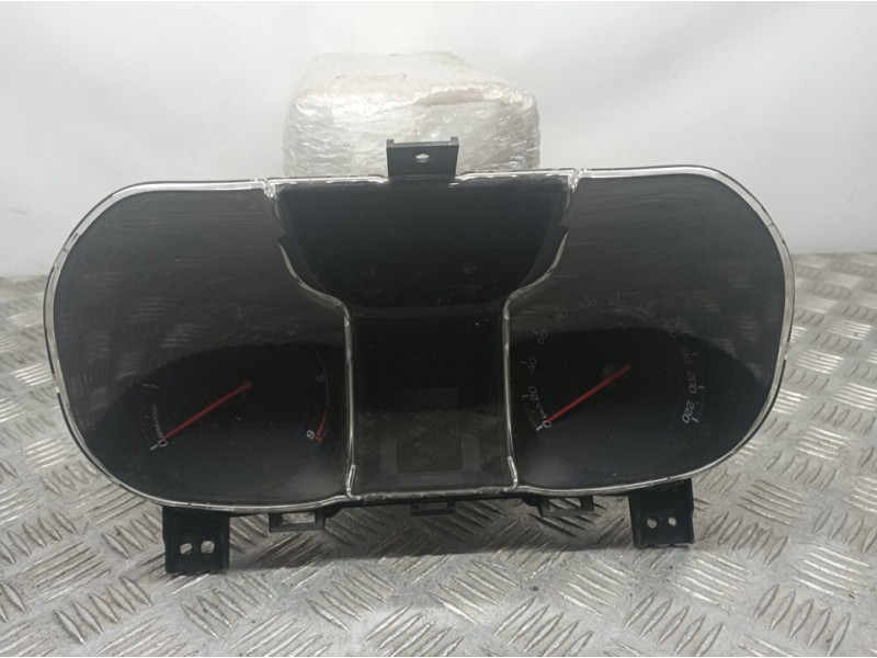 Recambio de cuadro instrumentos para chevrolet orlando lt referencia OEM IAM 95472830 688014257 GM