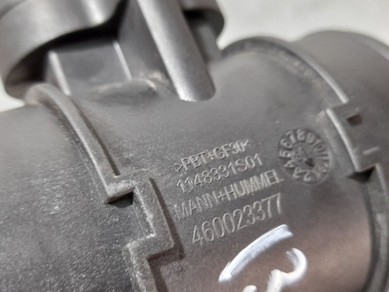 Recambio de caudalimetro para opel corsa e edition referencia OEM IAM GM13452145  