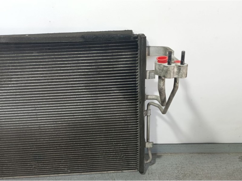Recambio de condensador / radiador aire acondicionado para hyundai ix20 gls comfort referencia OEM IAM 976061P200  