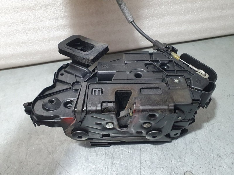 Recambio de cerradura puerta delantera izquierda para volkswagen golf vii sportsvan advance bluemotion tech referencia OEM IAM B