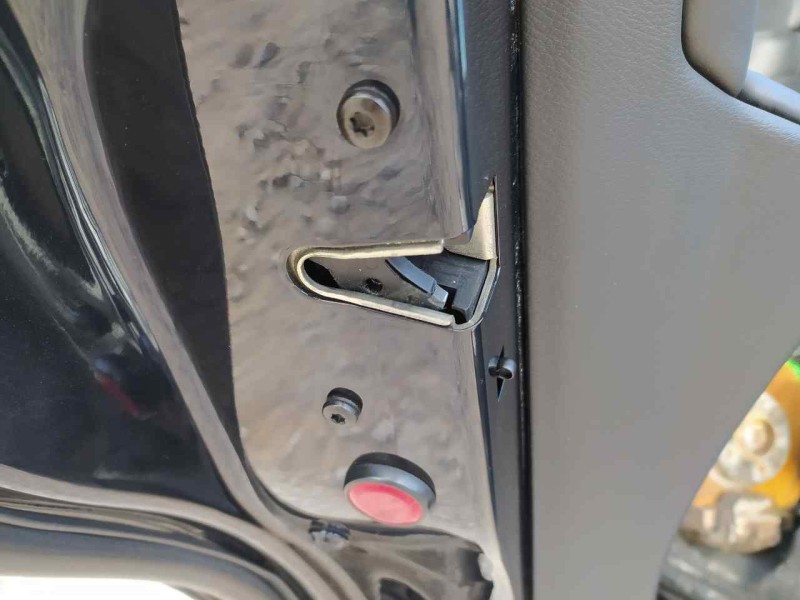 Recambio de cerradura puerta trasera izquierda para bmw x5 (e70) 3.0 d referencia OEM IAM 51227202147  