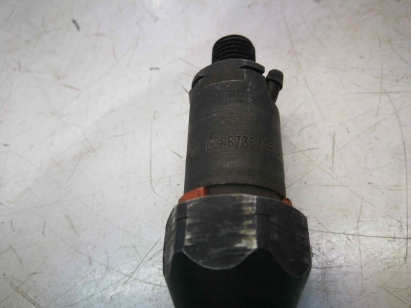 Recambio de inyector para renault kangoo (f/kc0) 1.9 diesel referencia OEM IAM LCR6735406H  DELPHI