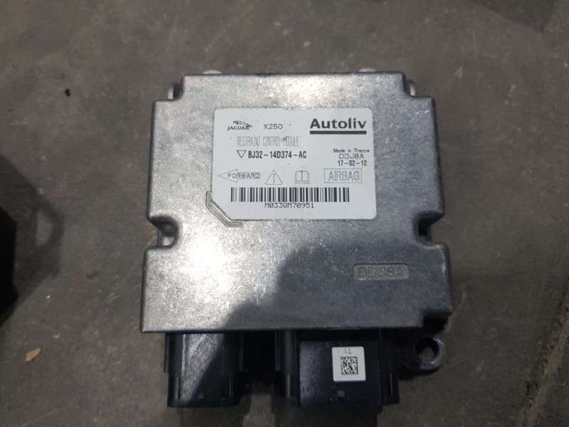 Recambio de kit airbag para land rover evoque dynamic referencia OEM IAM BJ32043B13AF8PVJ  C/ SALPICADERO , SIN PRETENSORES Y C/