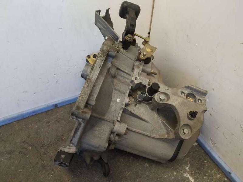 Recambio de caja cambios para citroën c2 vtr referencia OEM IAM 20GP24 0003053 5VELOCIDADES