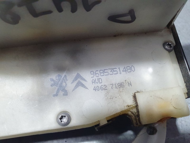 Recambio de cerradura puerta delantera derecha para citroën c4 lim. feel edition referencia OEM IAM 9685351480 40627185N 5 PINES