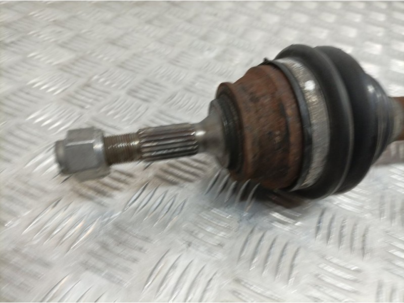 Recambio de transmision delantera izquierda para citroën ds3 limited edition referencia OEM IAM 9686025580  