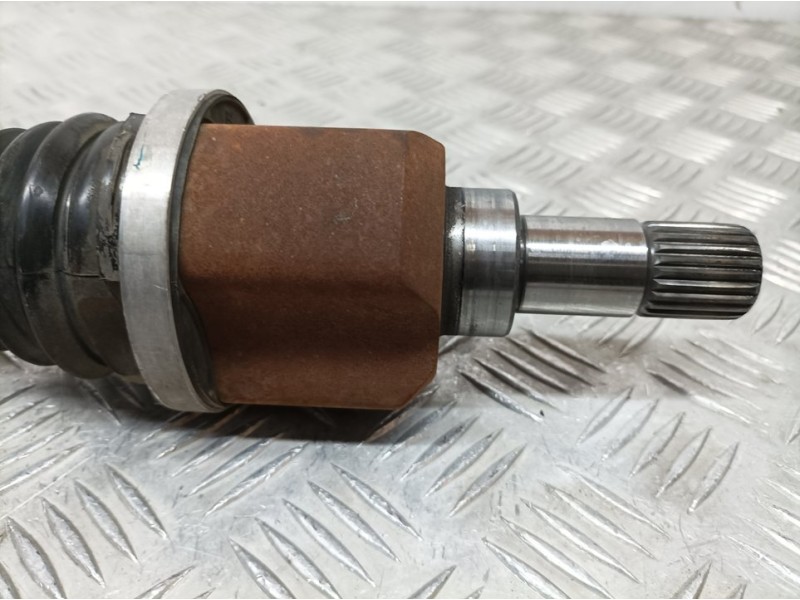 Recambio de transmision delantera izquierda para citroën ds3 limited edition referencia OEM IAM 9686025580  