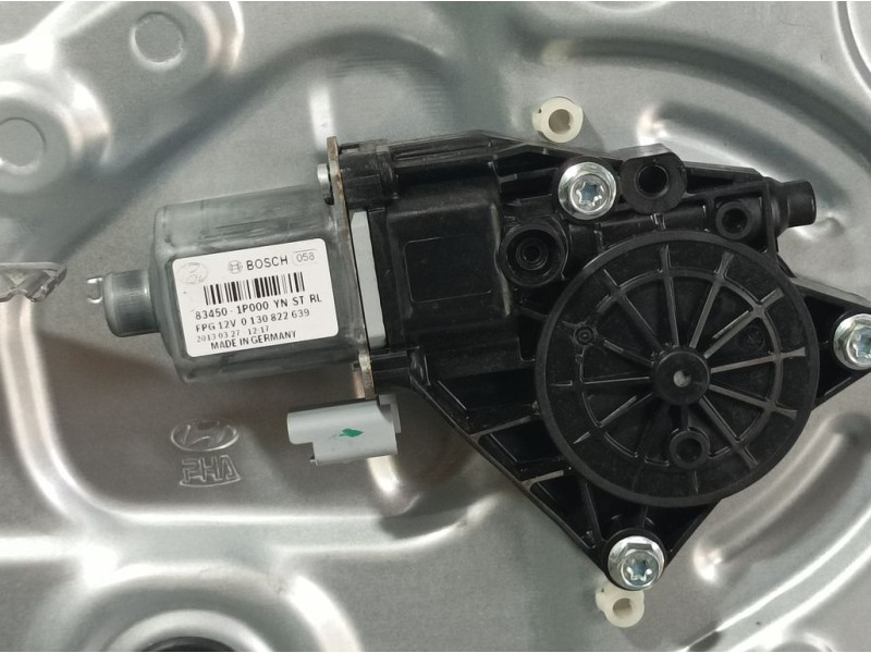 Recambio de elevalunas trasero izquierdo para hyundai ix20 gls comfort referencia OEM IAM 834701K010  ELECTRICO 2 PINS