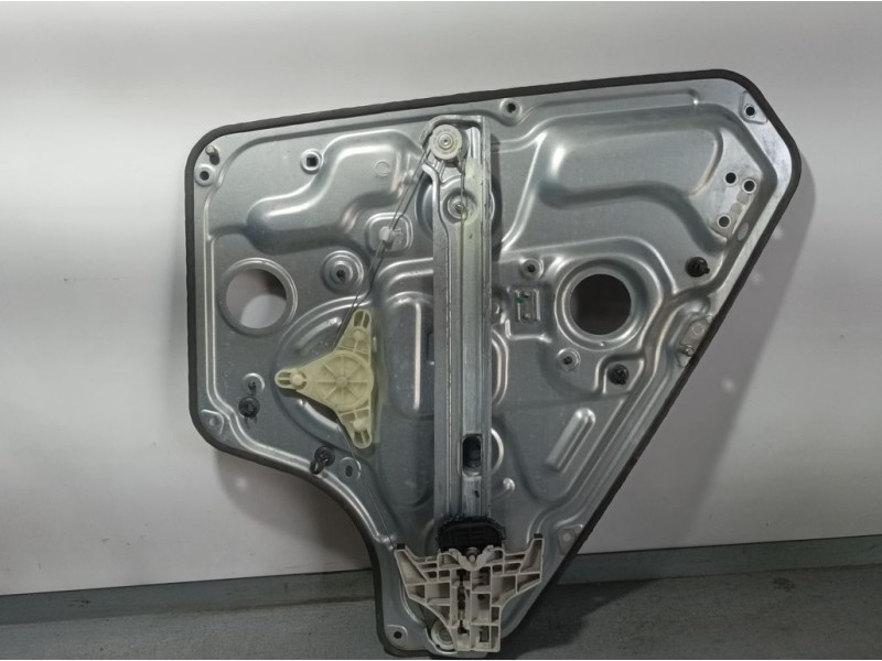 Recambio de elevalunas trasero izquierdo para hyundai ix20 gls comfort referencia OEM IAM 834701K010  ELECTRICO 2 PINS
