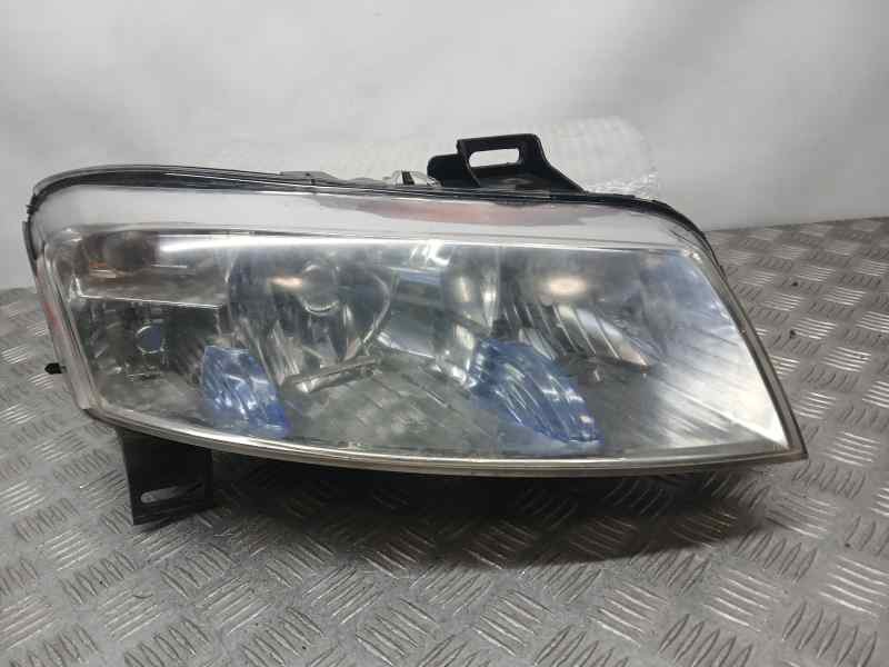 Recambio de faro derecho para fiat stilo (192) 1.9 120 dynamic multijet referencia OEM IAM 661133R  