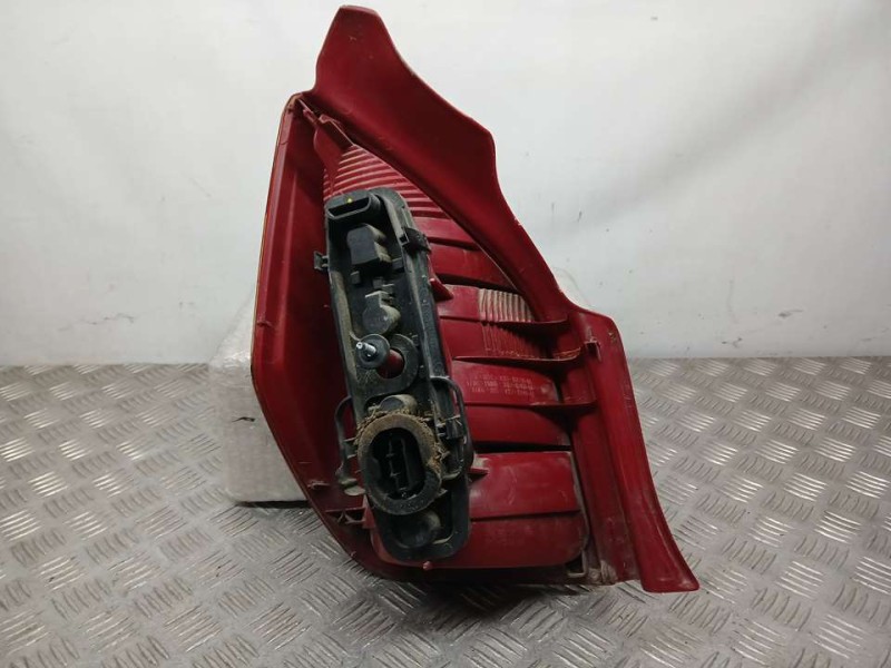 Recambio de piloto trasero derecho para citroën c2 vtr referencia OEM IAM 79998D 3CKX13404AA 