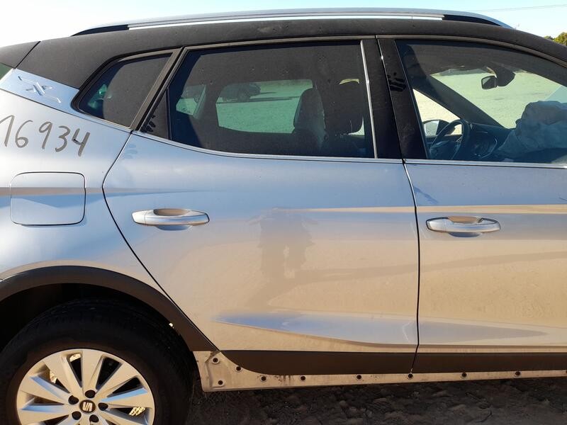 Recambio de puerta trasera derecha para seat arona (kj7, kjp) 1.0 tgi referencia OEM IAM 6F9833052E  