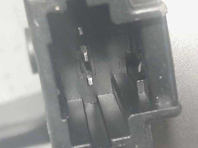 Recambio de motor limpia trasero para dacia sandero stepway referencia OEM IAM 287109280R  3 PINES VALEO