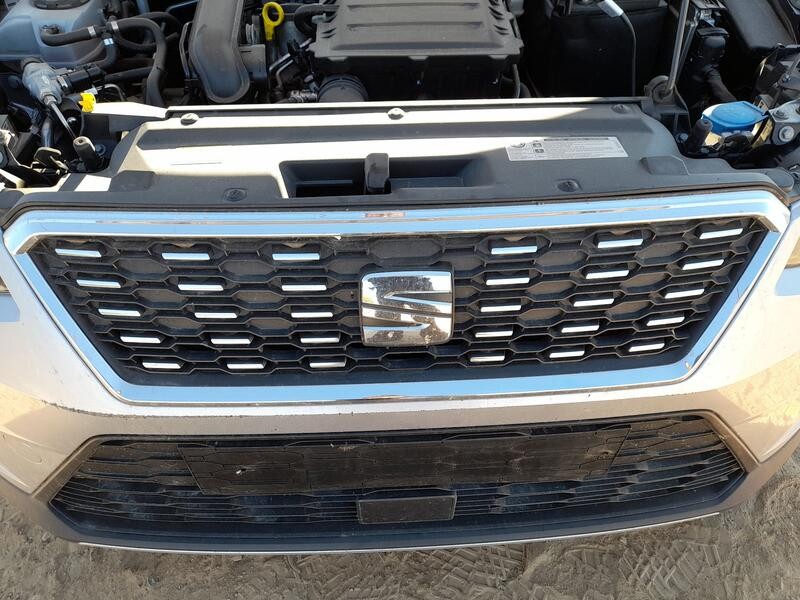 Recambio de rejilla delantera para seat arona (kj7, kjp) 1.0 tgi referencia OEM IAM 6F9853654C  