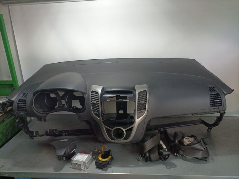 Recambio de kit airbag para hyundai ix20 gls comfort referencia OEM IAM 569001K000EQ  C/ SALPICADERO Y PRETENSORES