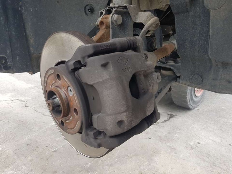 Recambio de pinza freno delantera derecha para dacia sandero stepway referencia OEM IAM 410016702R  