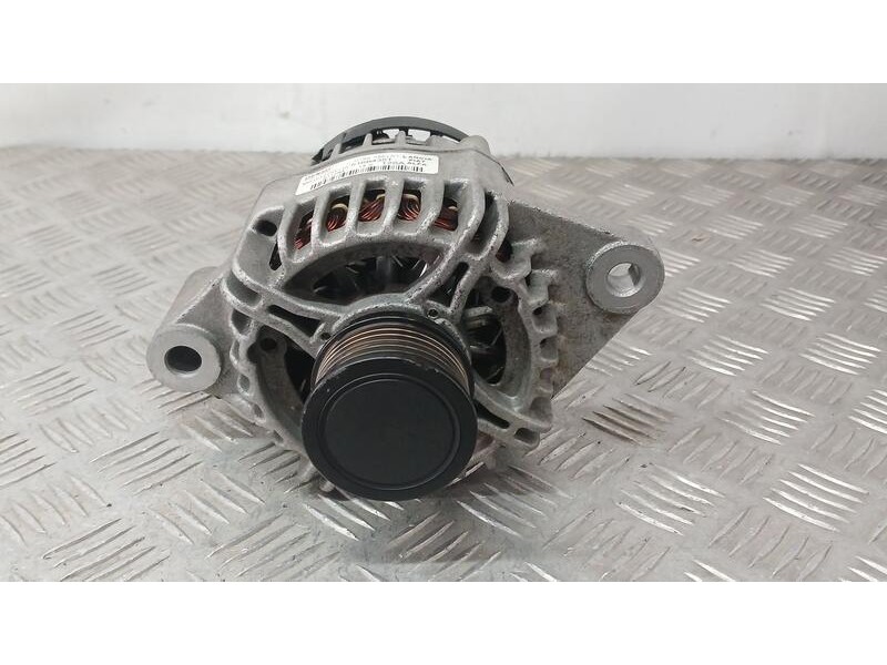 Recambio de alternador para jeep renegade longitude fwd referencia OEM IAM 51884351 DENSO 1012101710