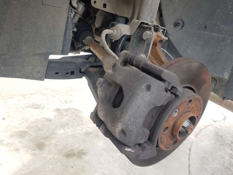 Recambio de pinza freno delantera izquierda para dacia sandero stepway referencia OEM IAM 410111208R  