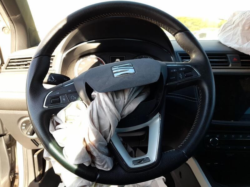 Recambio de volante para seat arona (kj7, kjp) 1.0 tgi referencia OEM IAM 6F0419091B  