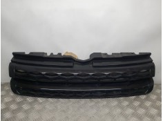 REJILLA DELANTERA SIN REF 