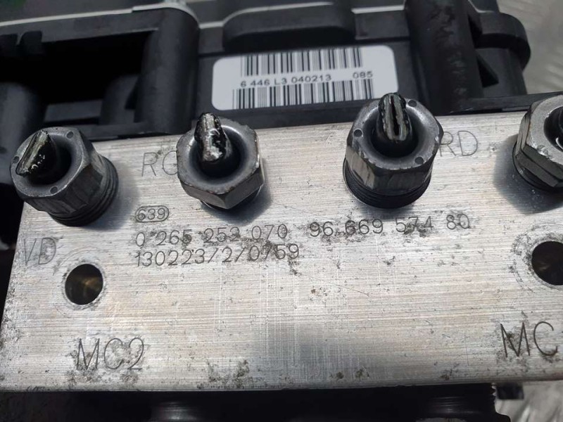 Recambio de abs para peugeot 308 sw envy referencia OEM IAM 9666957480 0265252070 BOSCH