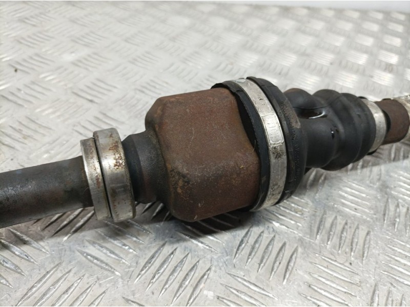 Recambio de transmision delantera derecha para peugeot 3008 active referencia OEM IAM 9684135480  