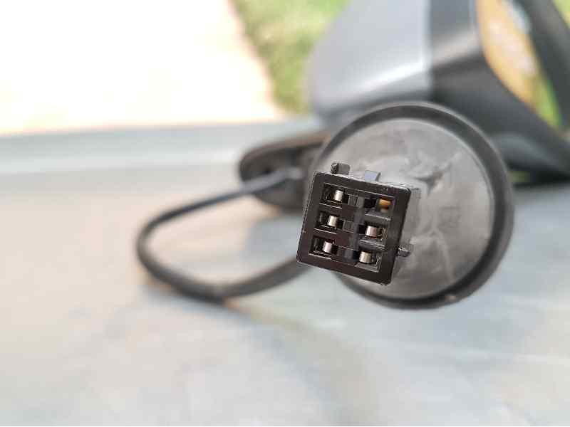 Recambio de retrovisor derecho para opel corsa d ´´111 years´´ referencia OEM IAM  5 CABLES ELECTRICO