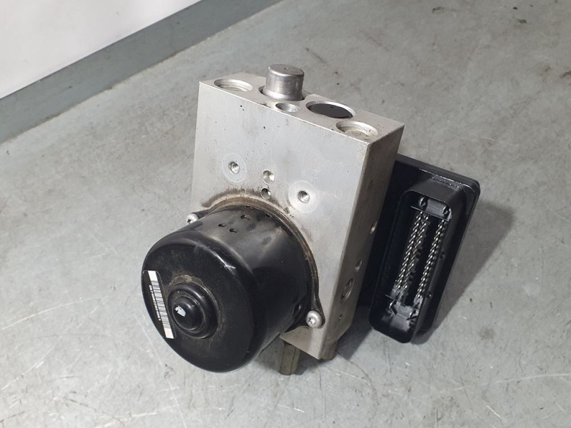 Recambio de abs para ssangyong actyon 200 xdi 4wd limited referencia OEM IAM 4894009300 06210207394 ATE