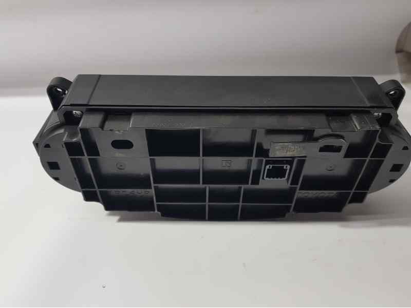 Recambio de mando climatizador para toyota yaris active referencia OEM IAM 559000D810  