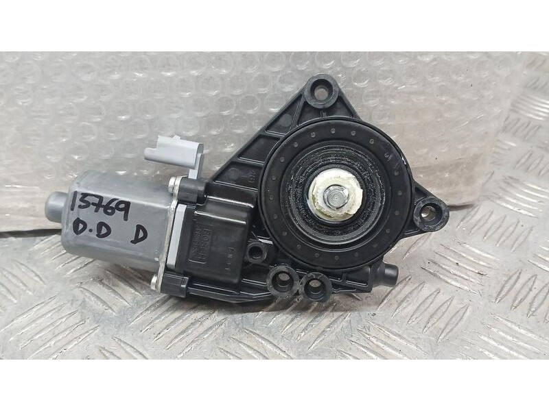 Recambio de motor elevalunas delantero derecho para hyundai i30 classic referencia OEM IAM 824602R000 BOSCH 0130822543