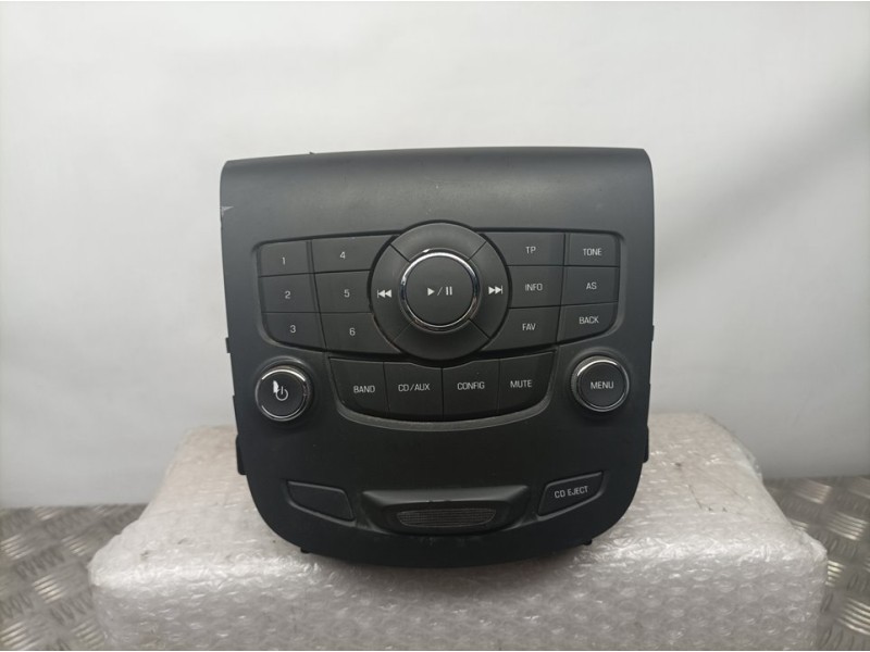 Recambio de sistema audio / radio para chevrolet orlando lt referencia OEM IAM 95020065  