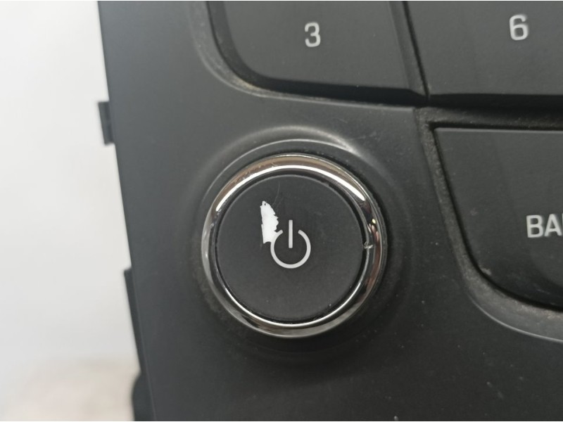 Recambio de sistema audio / radio para chevrolet orlando lt referencia OEM IAM 95020065  
