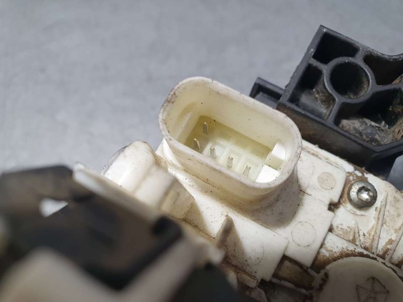 Recambio de cerradura puerta delantera izquierda para jeep renegade longitude fwd referencia OEM IAM 52071195 40116025008 5 PINE