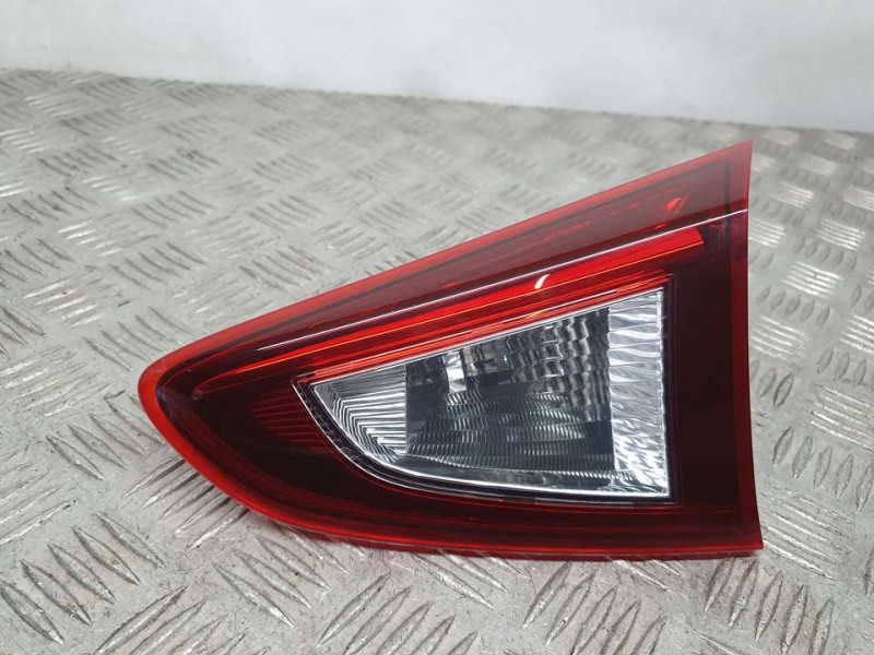 Recambio de piloto trasero derecho para mazda 2 lim. () luxury referencia OEM IAM 13218383 KOITO INTERIOR