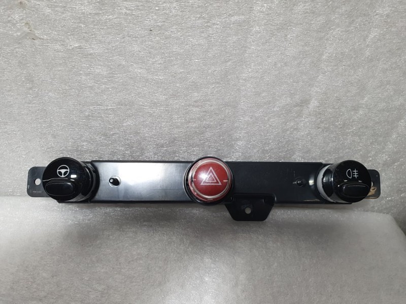 Recambio de warning para fiat nuova 500 (150) mild hybrid referencia OEM IAM 735451107  