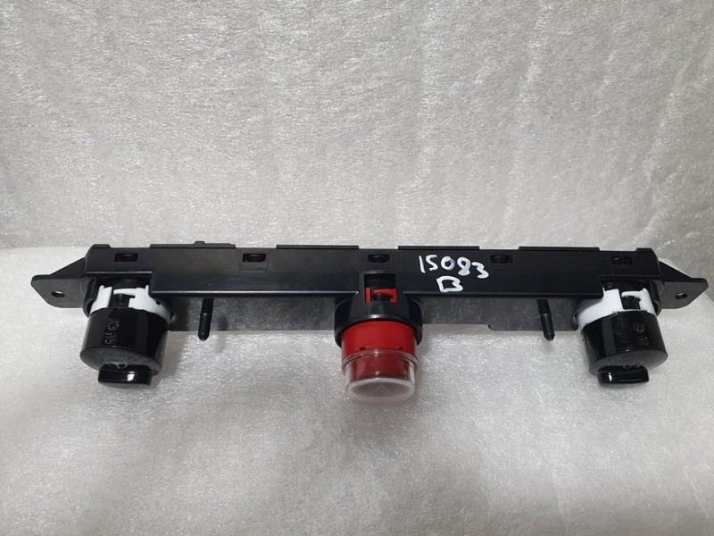 Recambio de warning para fiat nuova 500 (150) mild hybrid referencia OEM IAM 735451107  