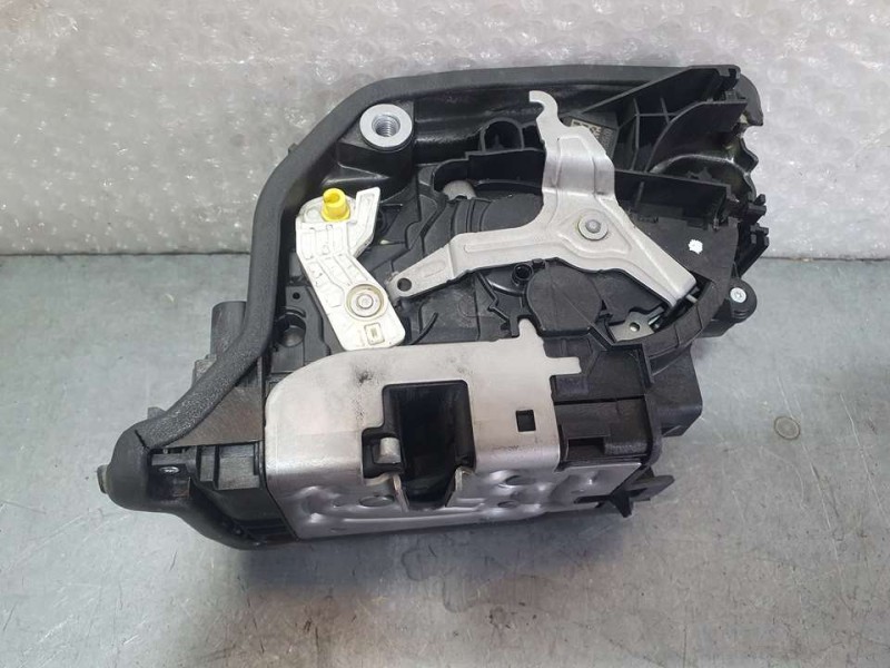 Recambio de cerradura puerta trasera izquierda para bmw serie 2 active tourer (f45) 218d referencia OEM IAM 728193909 18283810 4