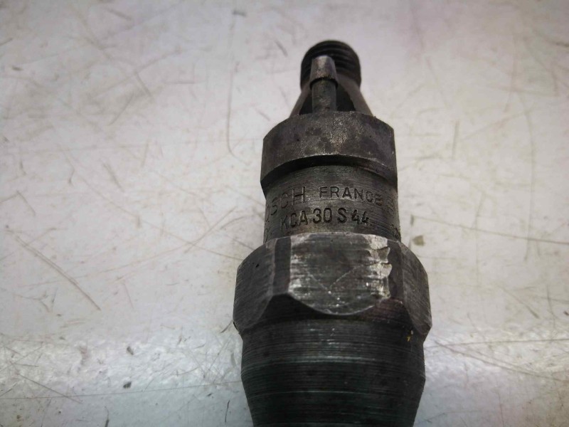 Recambio de inyector para renault rapid/express (f40) 1.9 diesel referencia OEM IAM KCA30S44  BOSCH