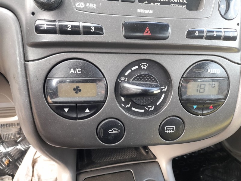 Recambio de mando climatizador para nissan primera (p11) 2.0 td referencia OEM IAM 275109F601  