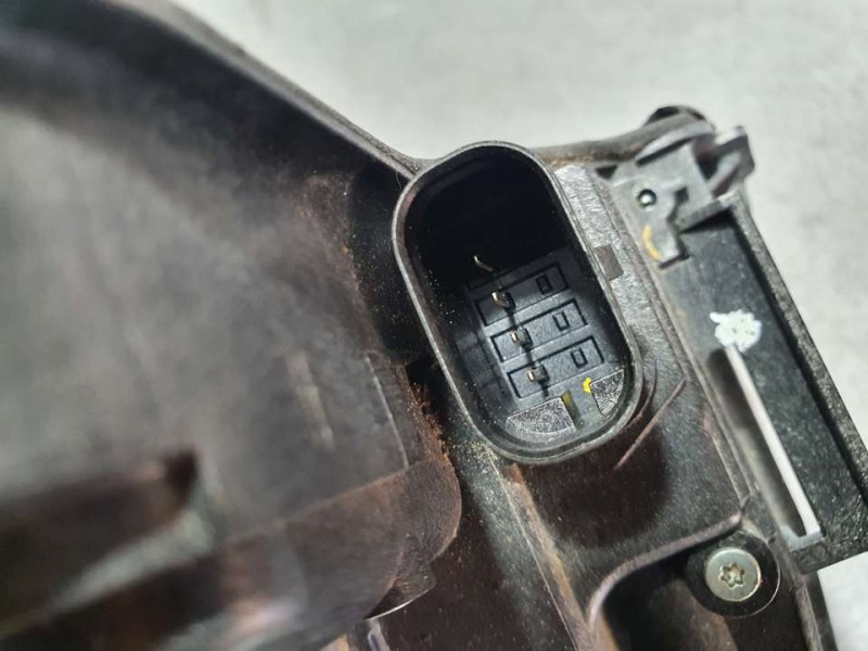 Recambio de cerradura puerta trasera izquierda para bmw serie 2 active tourer (f45) 218d referencia OEM IAM 728193909 18283810 4