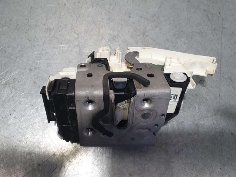 Recambio de cerradura puerta trasera izquierda para jeep renegade longitude fwd referencia OEM IAM 52082563 40136025009 