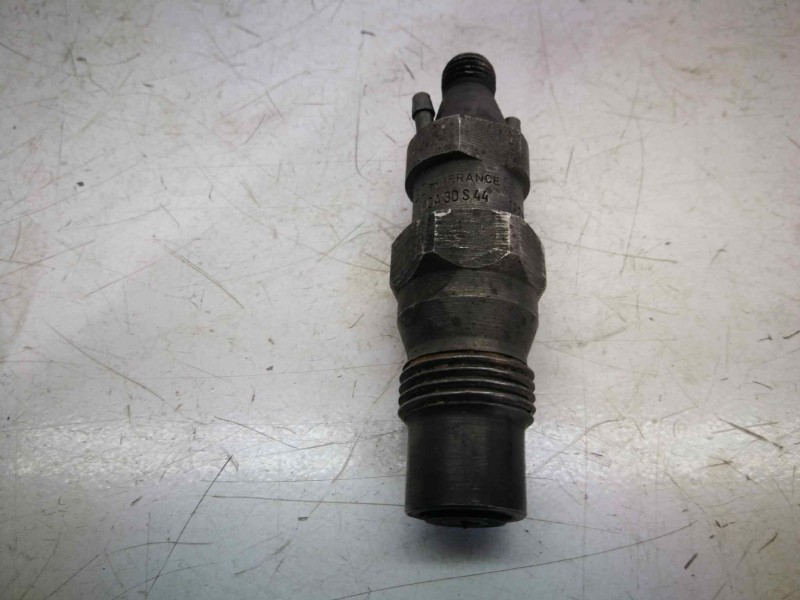 Recambio de inyector para renault rapid/express (f40) 1.9 diesel referencia OEM IAM KCA30S44  BOSCH