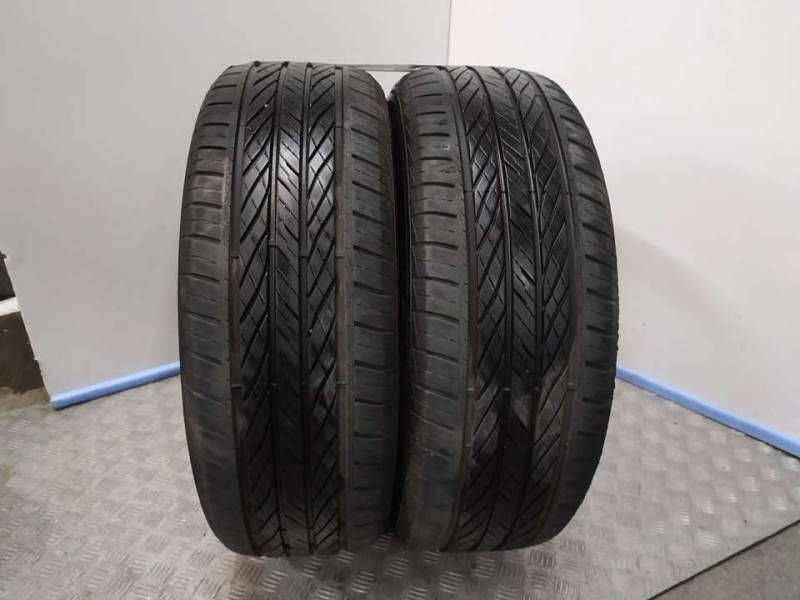 Recambio de neumatico pareja para neumaticos reutilizados - referencia OEM IAM 2356018107V 235/60/18/107V TRACMAX