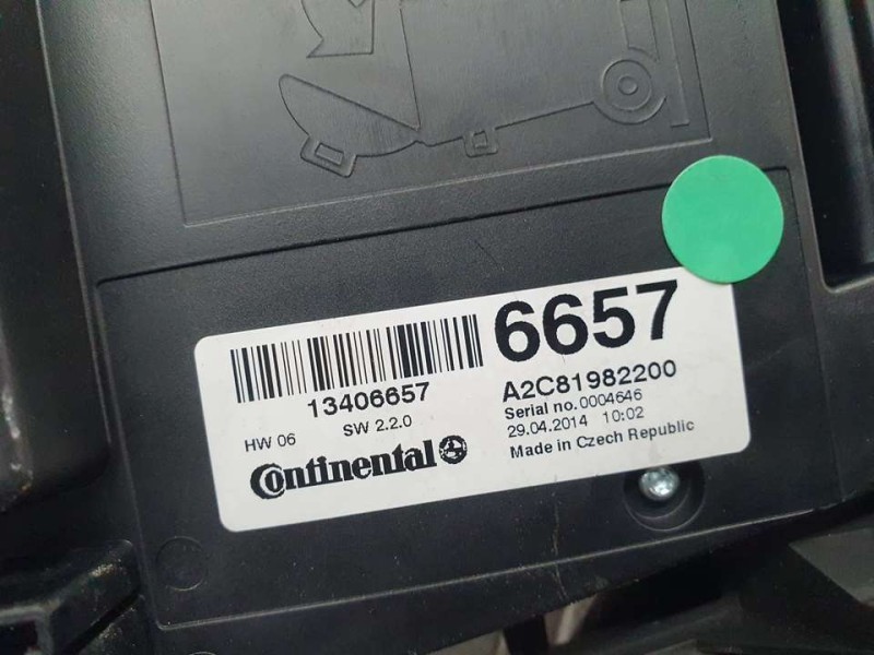 Recambio de mando radio para opel zafira tourer excellence referencia OEM IAM 13406657 A2C81982200 CONTINENTAL