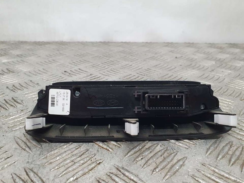 Recambio de modulo electronico para hyundai i20 essence referencia OEM IAM 93700C8030  