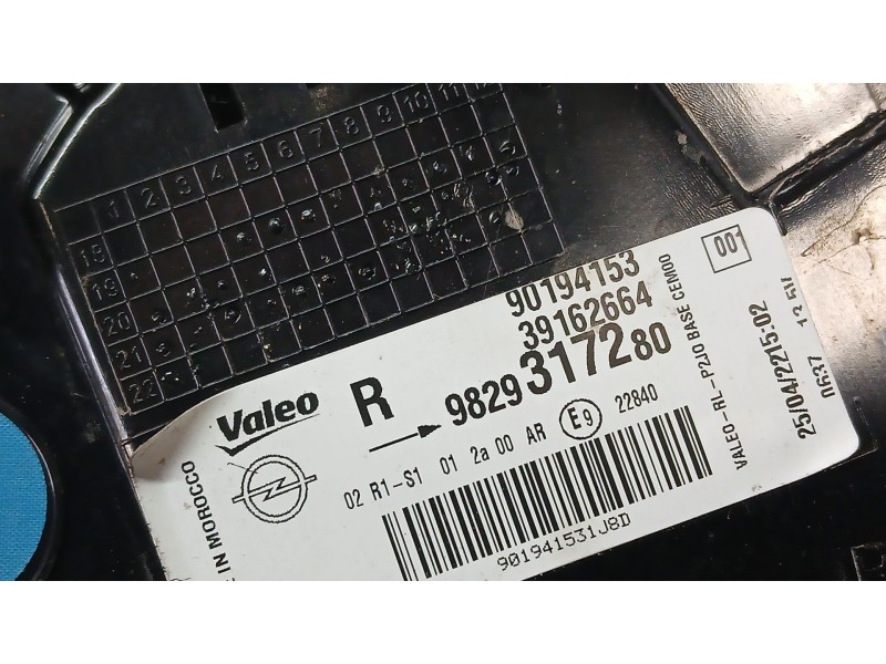 Recambio de piloto trasero derecho exterior para opel corsa f (p2jo) 1.2 (68) referencia OEM IAM 9829317280 VALEO 90194153