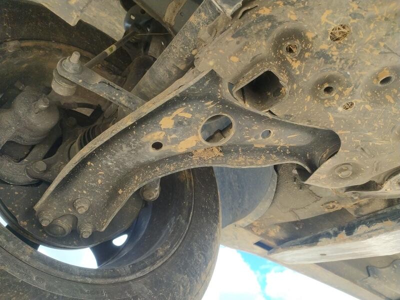 Recambio de brazo suspension inferior delantero derecho para kia sportage iv (ql, qle) 1.6 gdi referencia OEM IAM 54501F1000  